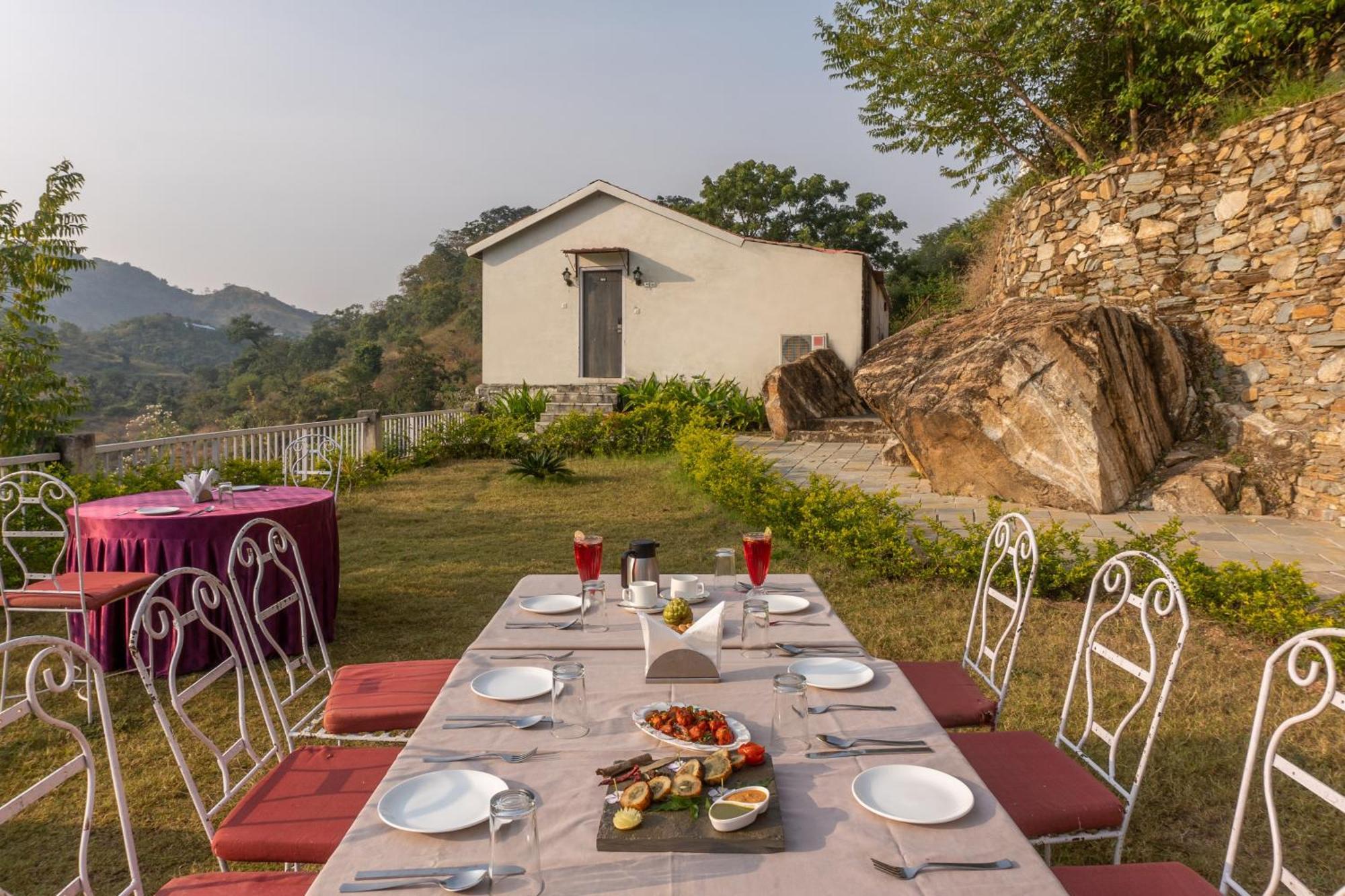 Treebo Kumbhal Castle, 2 Km From Kumbalgarh Hotel